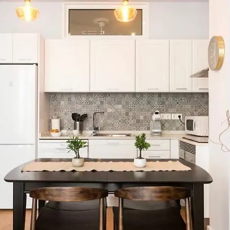 Lovely Barrio Apartamento