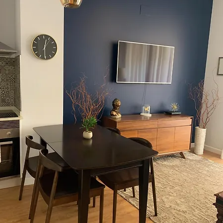 Lovely Barrio Apartment *